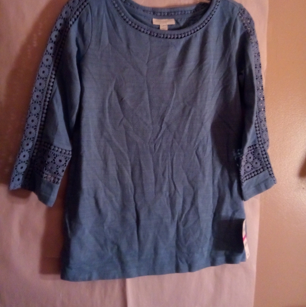 NWT - Women 3/4 Crochet Sleeve Top